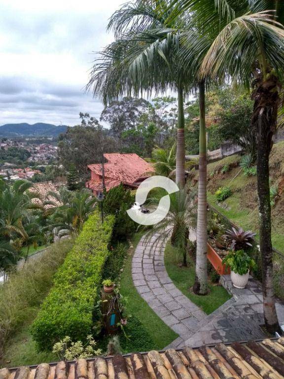 Casa à venda com 3 quartos, 246m² - Pendotiba,Niterói