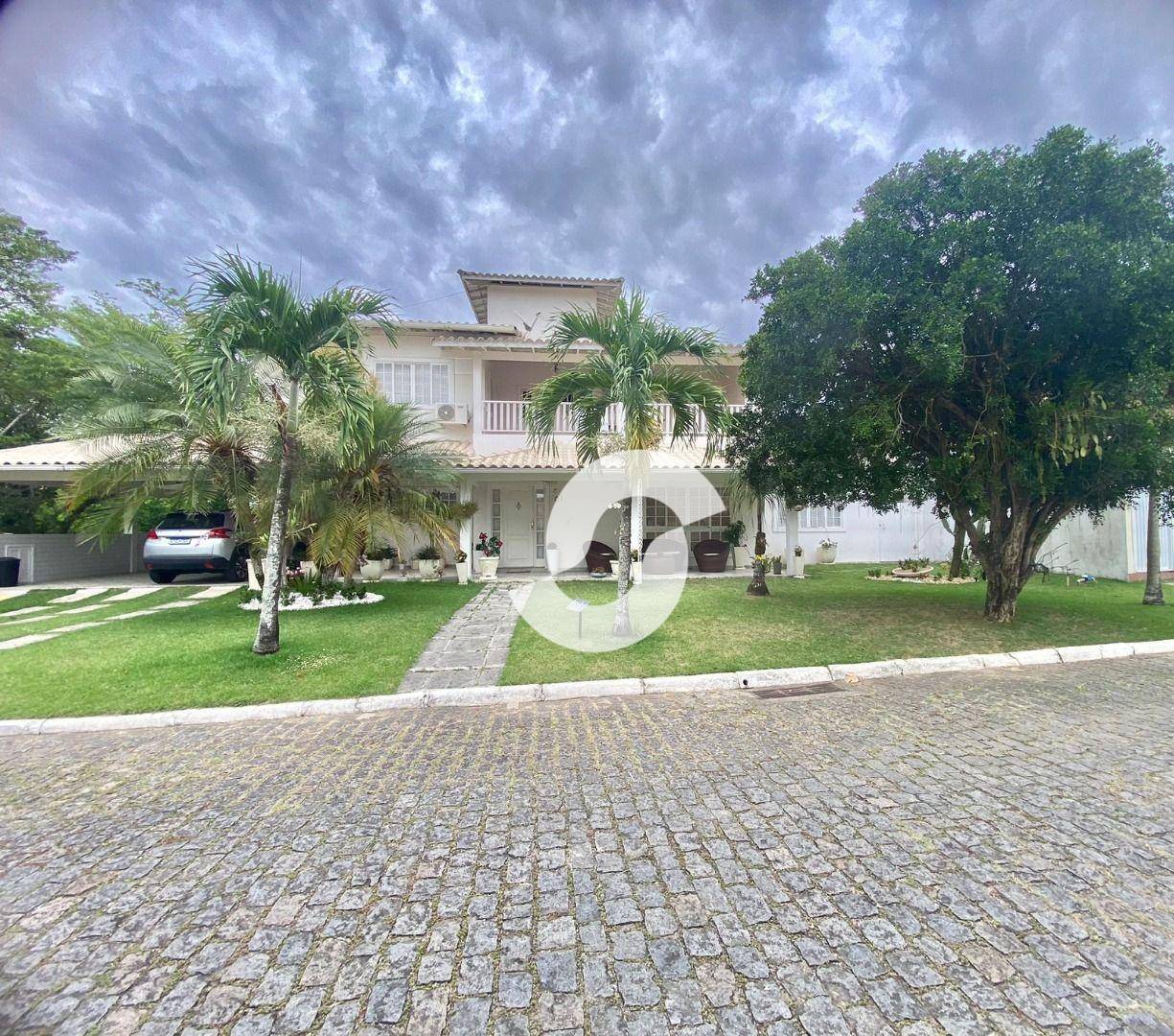 Casa à venda com 4 quartos, 595m² - Pendotiba,Niterói