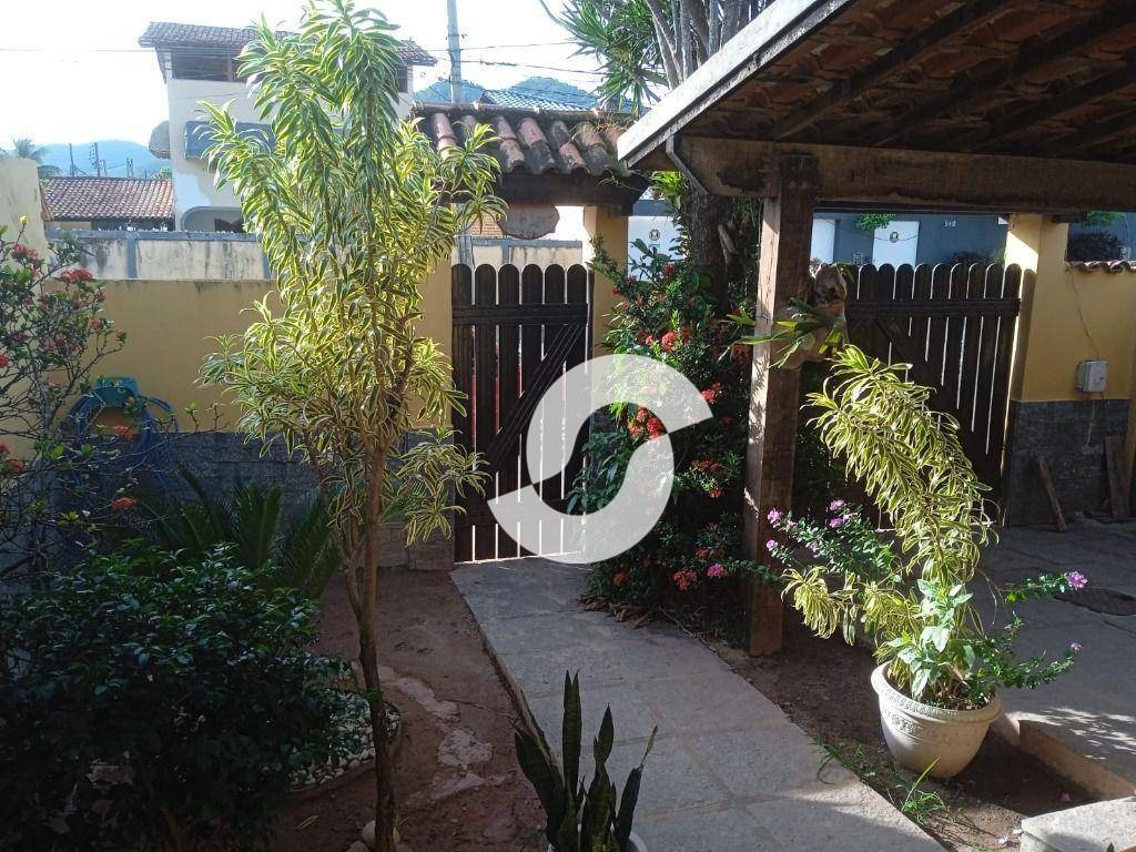 Casa à venda com 2 quartos, 97m² - Itaipu,Niterói