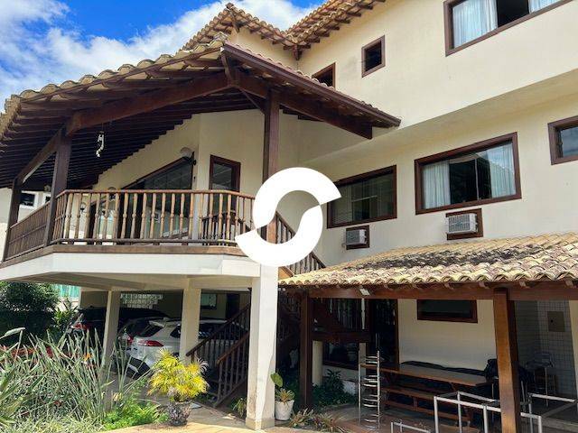 Casa à venda com 5 quartos, 550m² - Piratininga,Niterói