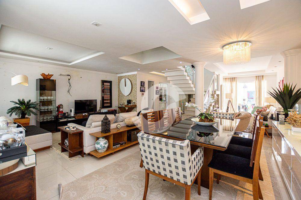 Casa à venda com 4 quartos, 250m² - Camboinhas,Niterói