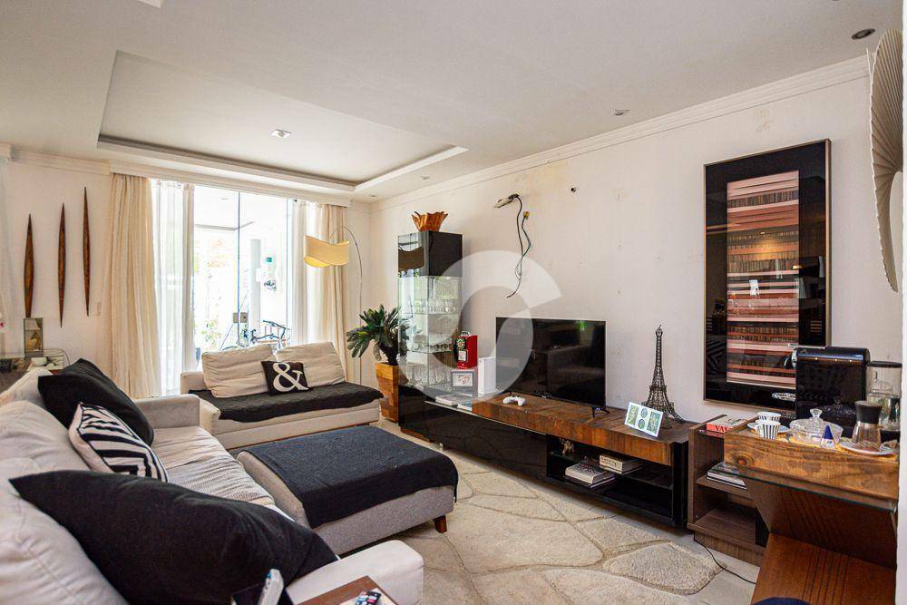  - Casa com 4 dormitórios à venda, 250 m² por R$ 2.300.000,00 - Camboinhas - Niterói/RJ