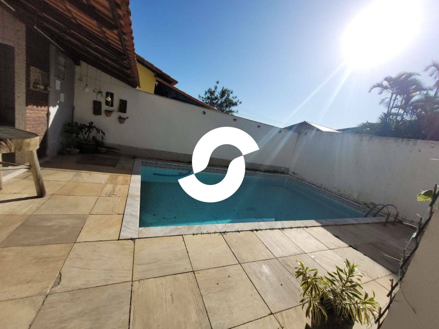 Casa à venda com 4 quartos, 335m² - Piratininga,Niterói
