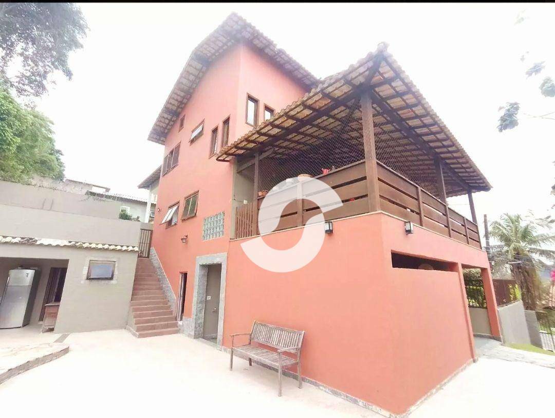  - Casa com 3 dormitórios à venda, 401 m² por R$ 800,00 - Sape - Niterói/RJ