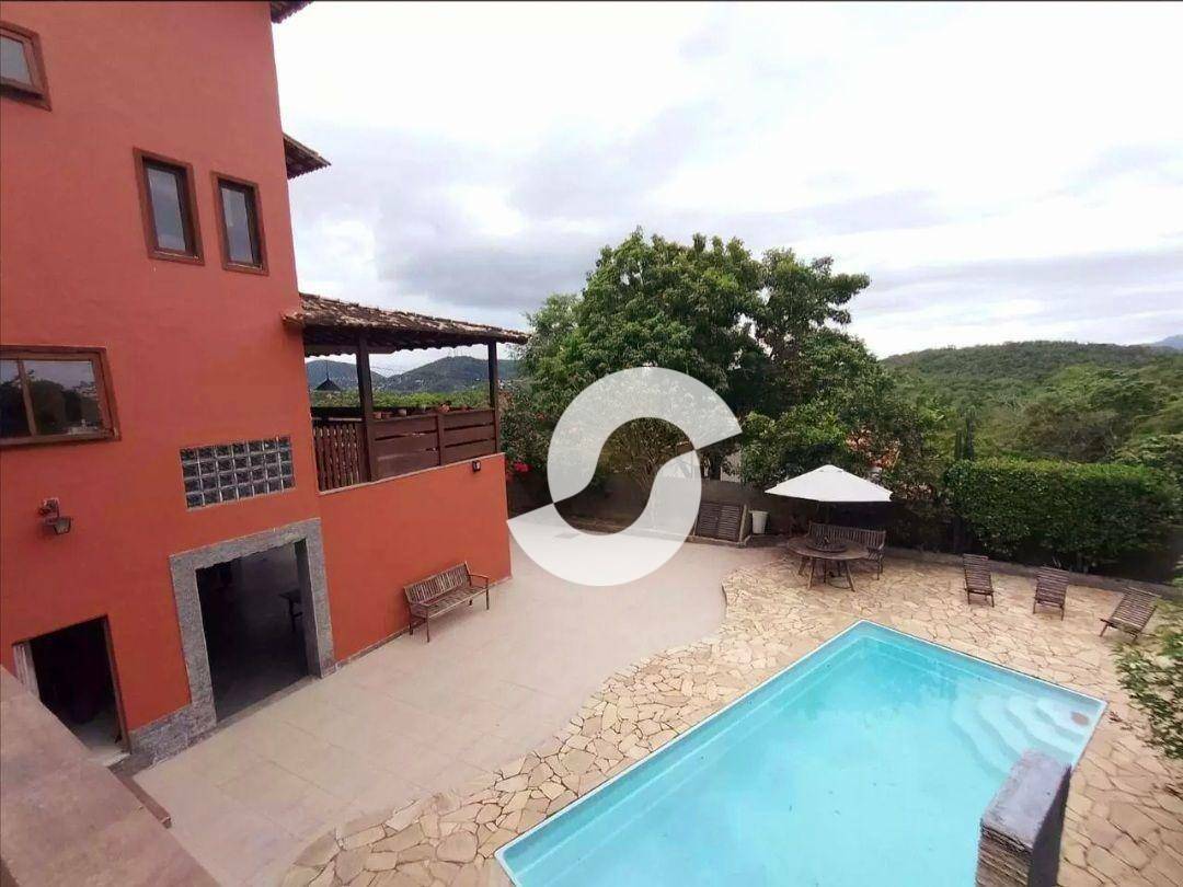 Casa à venda com 3 quartos, 401m² - Sape,Niterói