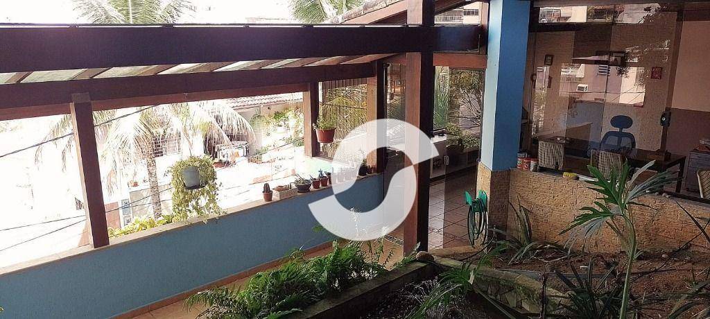 Casa à venda com 3 quartos, 380m² - Santa Rosa,Niterói