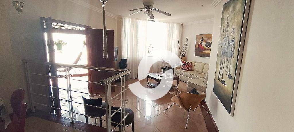 Casa à venda com 3 quartos, 380m² - Santa Rosa,Niterói