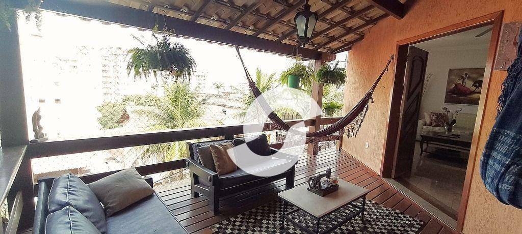  - Casa com 3 dormitórios à venda, 380 m² por R$ 1.350.000,00 - Santa Rosa - Niterói/RJ