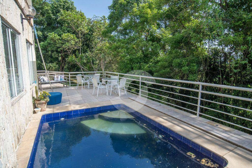 Casa à venda com 4 quartos, 400m² - Badu,Niterói