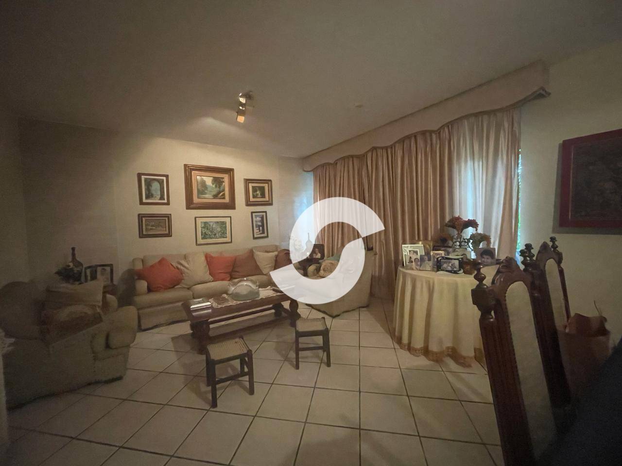 Casa à venda com 3 quartos, 249m² - São Francisco,Niterói