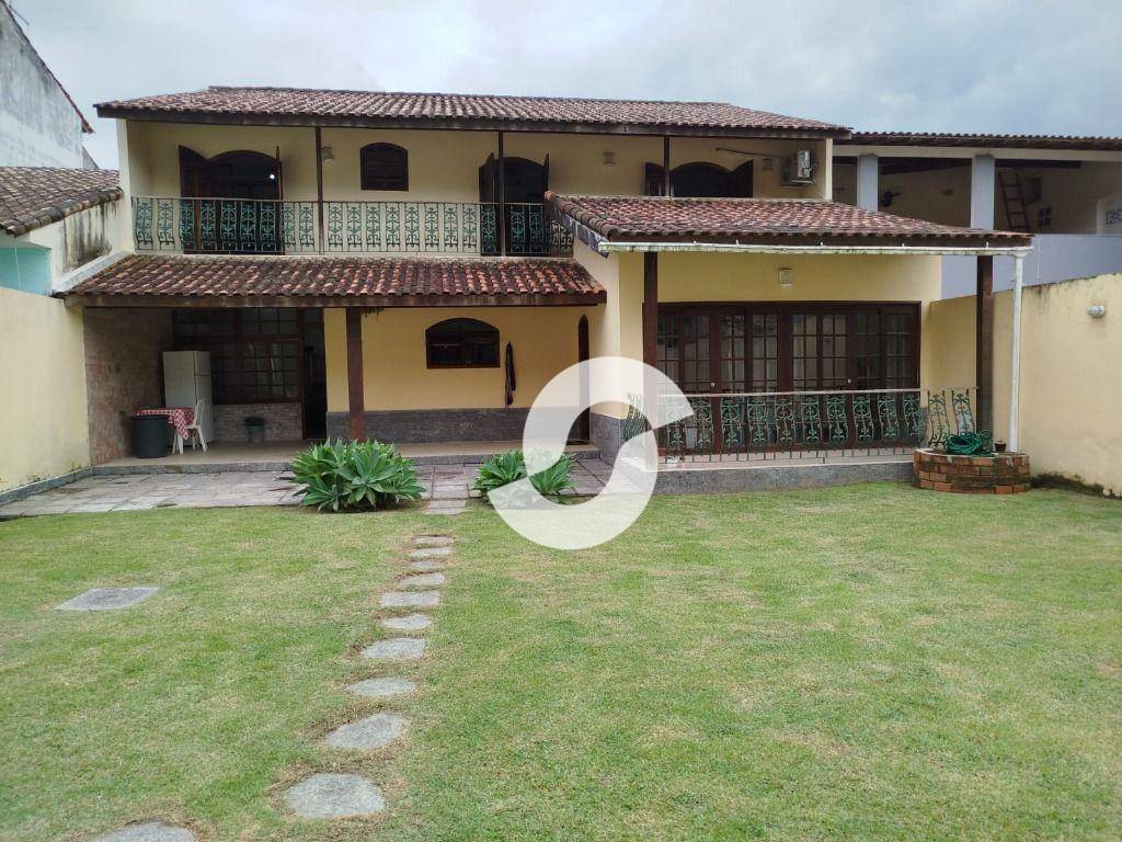 Casa à venda com 3 quartos, 200m² - Maravista,Niterói