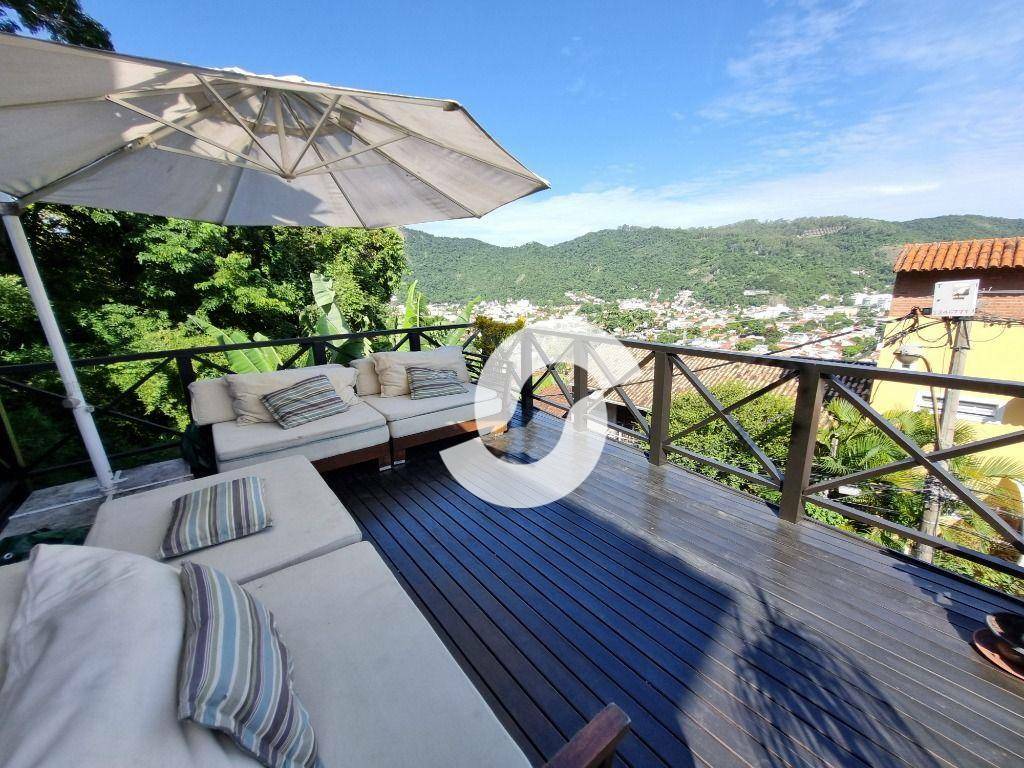Casa à venda com 5 quartos, 262m² - São Francisco,Niterói