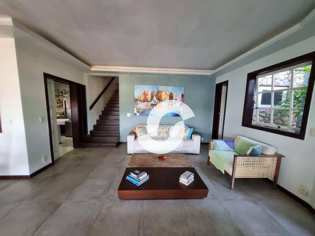  - Casa com 5 dormitórios à venda, 262 m² por R$ 2.170.000,00 - São Francisco - Niterói/RJ