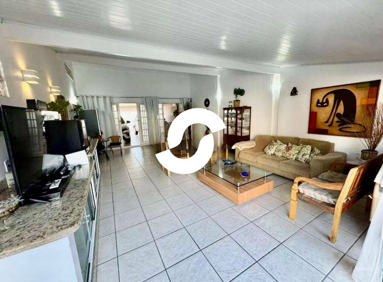 Casa à venda com 5 quartos, 400m² - Itaipu,Niterói