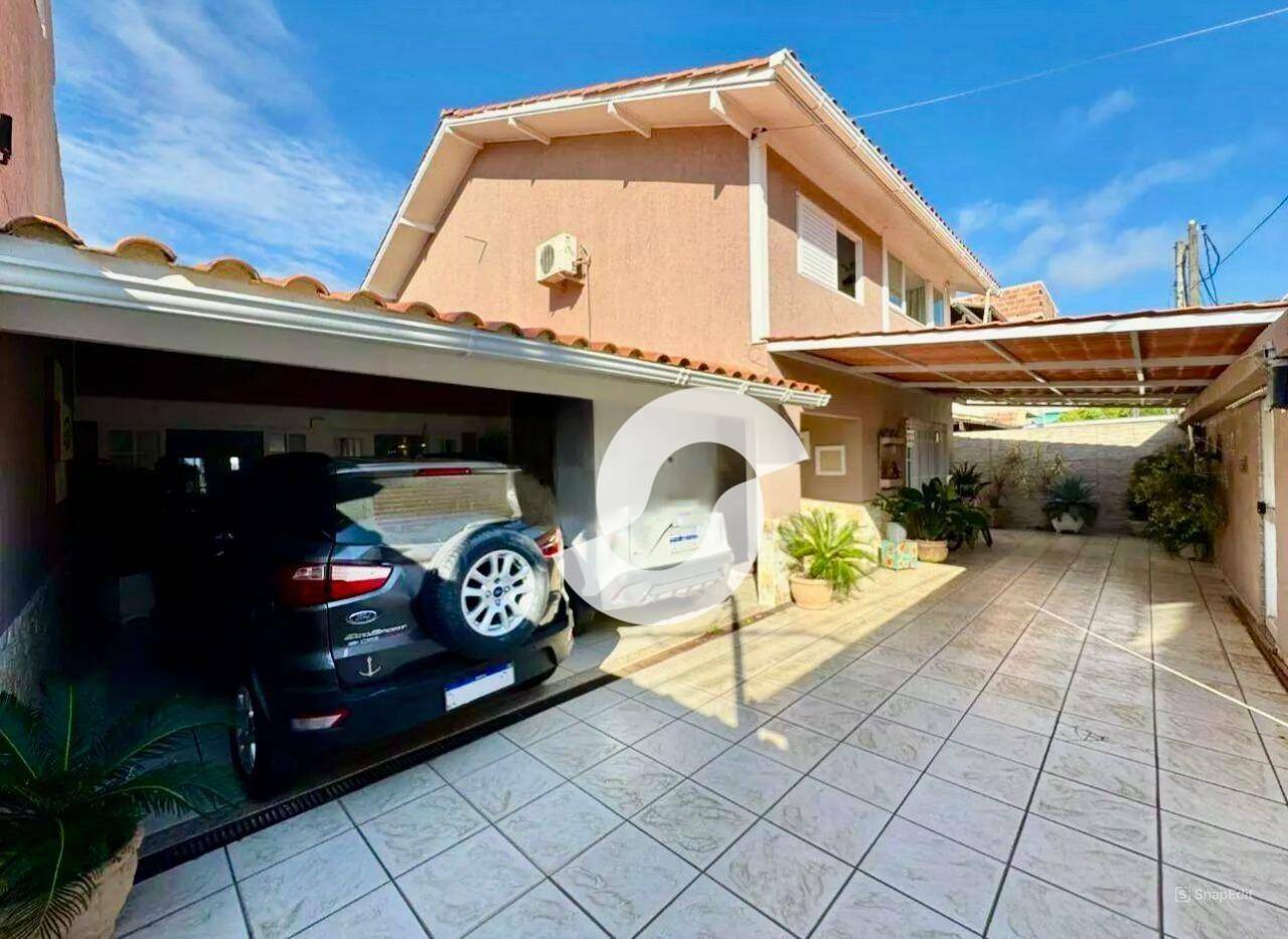  - Casa com 5 dormitórios à venda, 400 m² por R$ 1.750.000,00 - Itaipu - Niterói/RJ