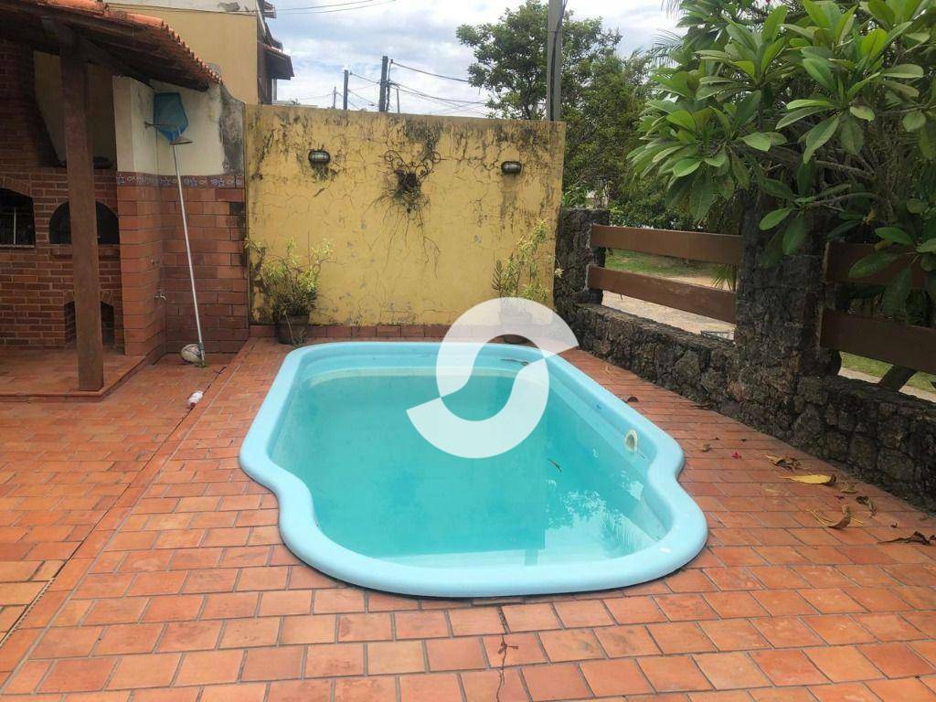 Casa à venda com 4 quartos, 392m² - Itaipu,Niterói