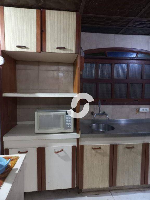 Casa à venda com 6 quartos, 312m² - Fátima,Niterói
