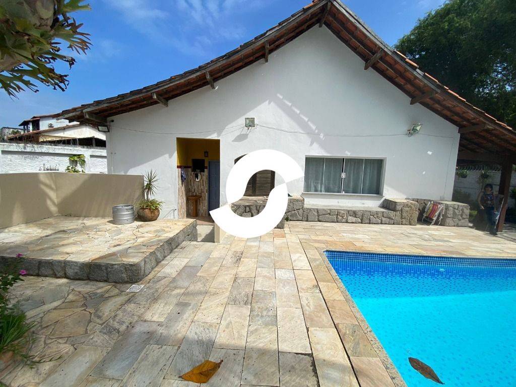 Casa à venda com 3 quartos, 200m² - Piratininga,Niterói