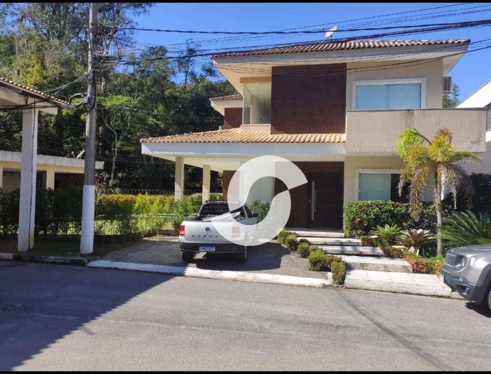 Casa à venda com 3 quartos, 169m² - Pendotiba,Niterói