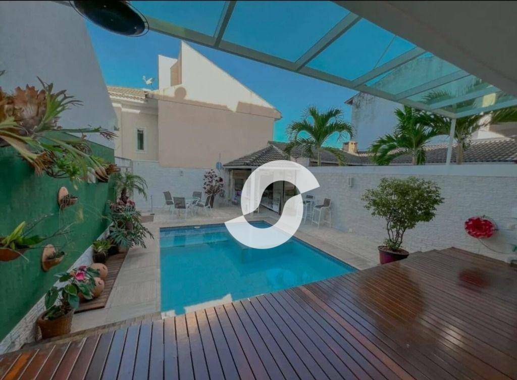 Casa à venda com 3 quartos, 230m² - Piratininga,Niterói