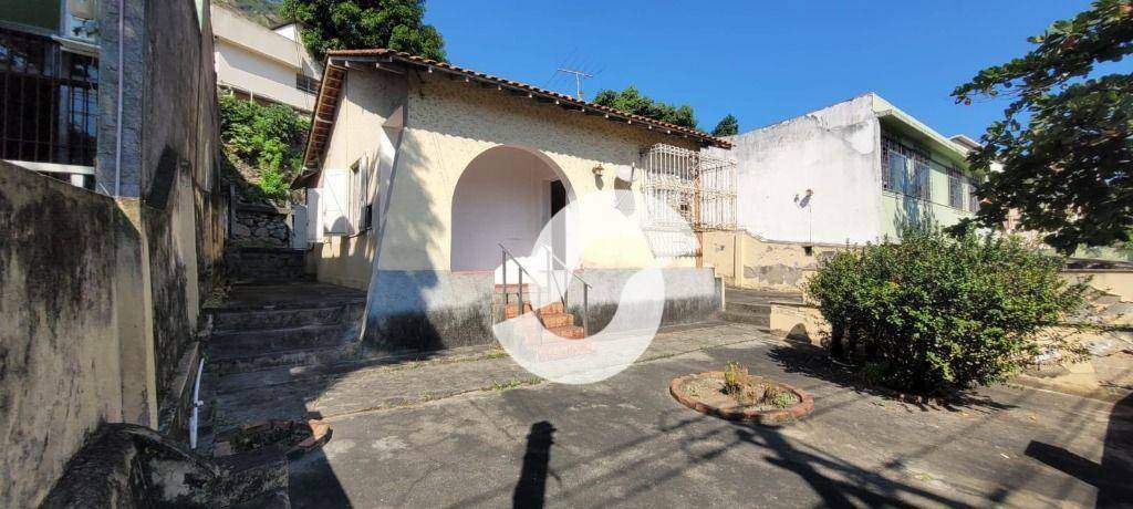 Casa à venda com 2 quartos, 126m² - São Francisco,Niterói