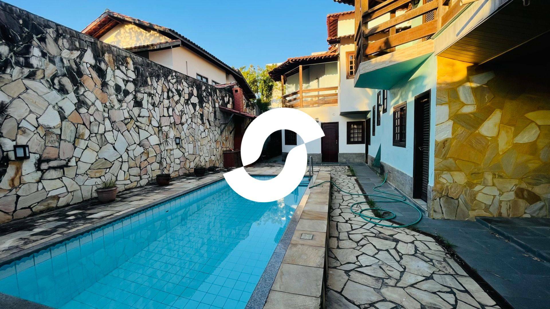  - Casa à venda, 355 m² por R$ 2.000.000,00 - Camboinhas - Niterói/RJ