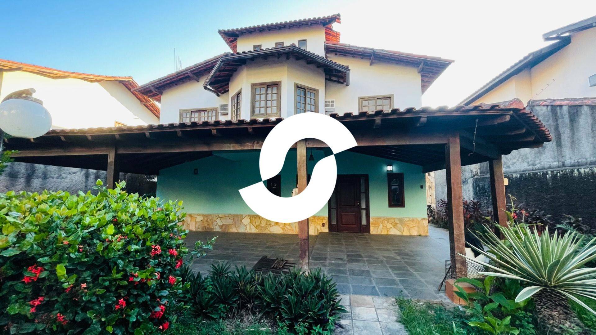 Casa à venda com 5 quartos, 355m² - Camboinhas,Niterói