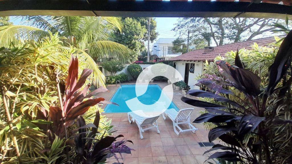 Casa à venda com 5 quartos, 356m² - Camboinhas,Niterói