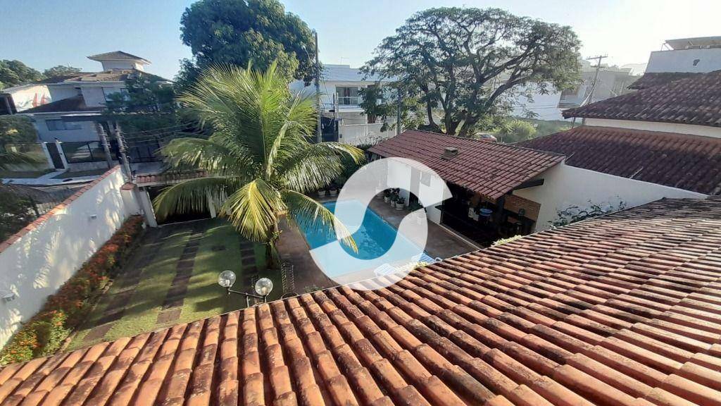 Casa à venda com 5 quartos, 356m² - Camboinhas,Niterói