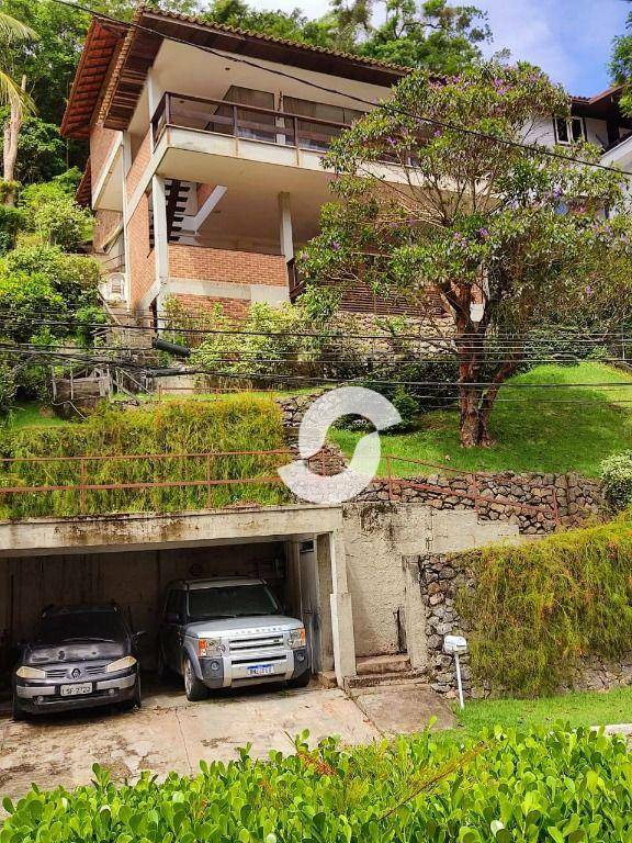 Casa à venda com 3 quartos, 183m² - Itaipu,Niterói