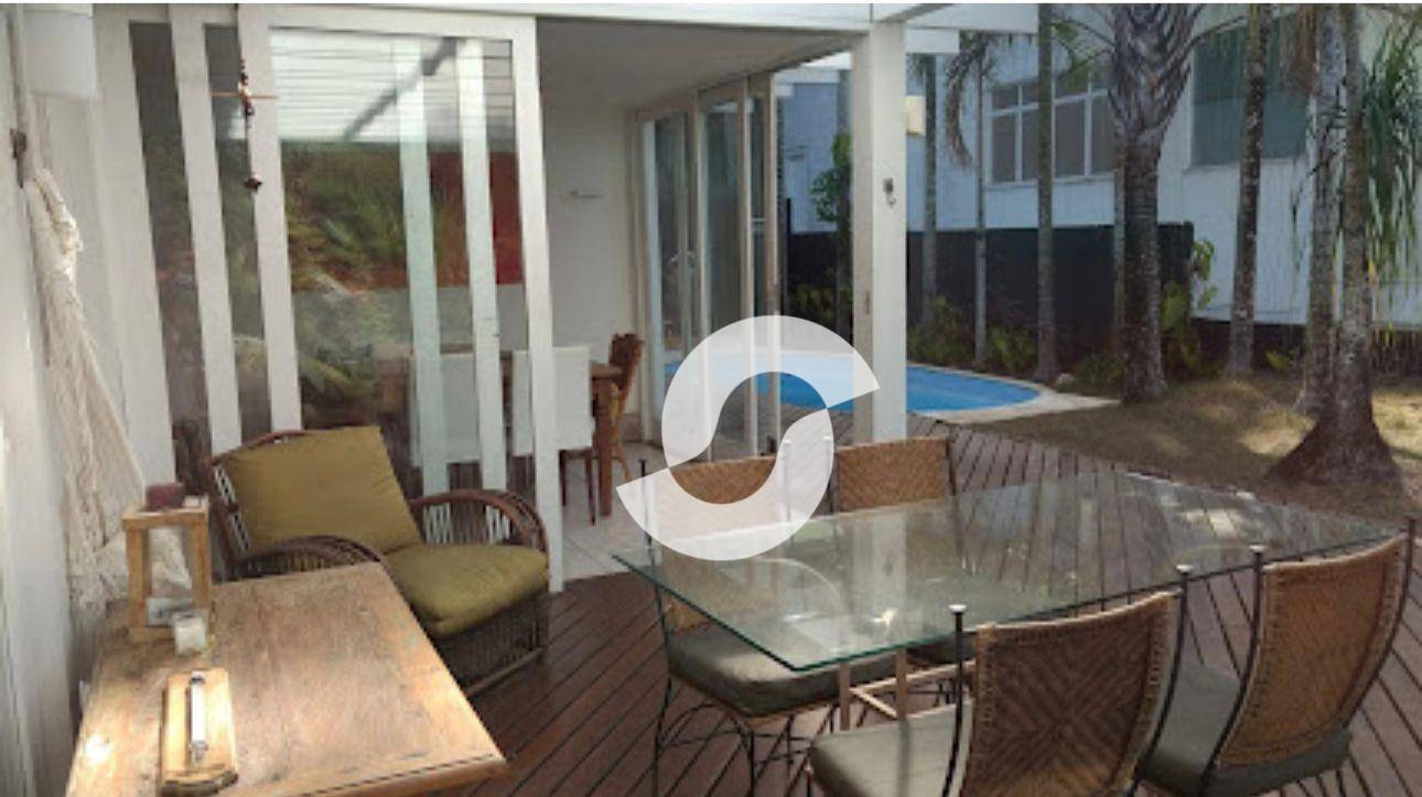 Casa à venda com 4 quartos, 455m² - Badu,Niterói