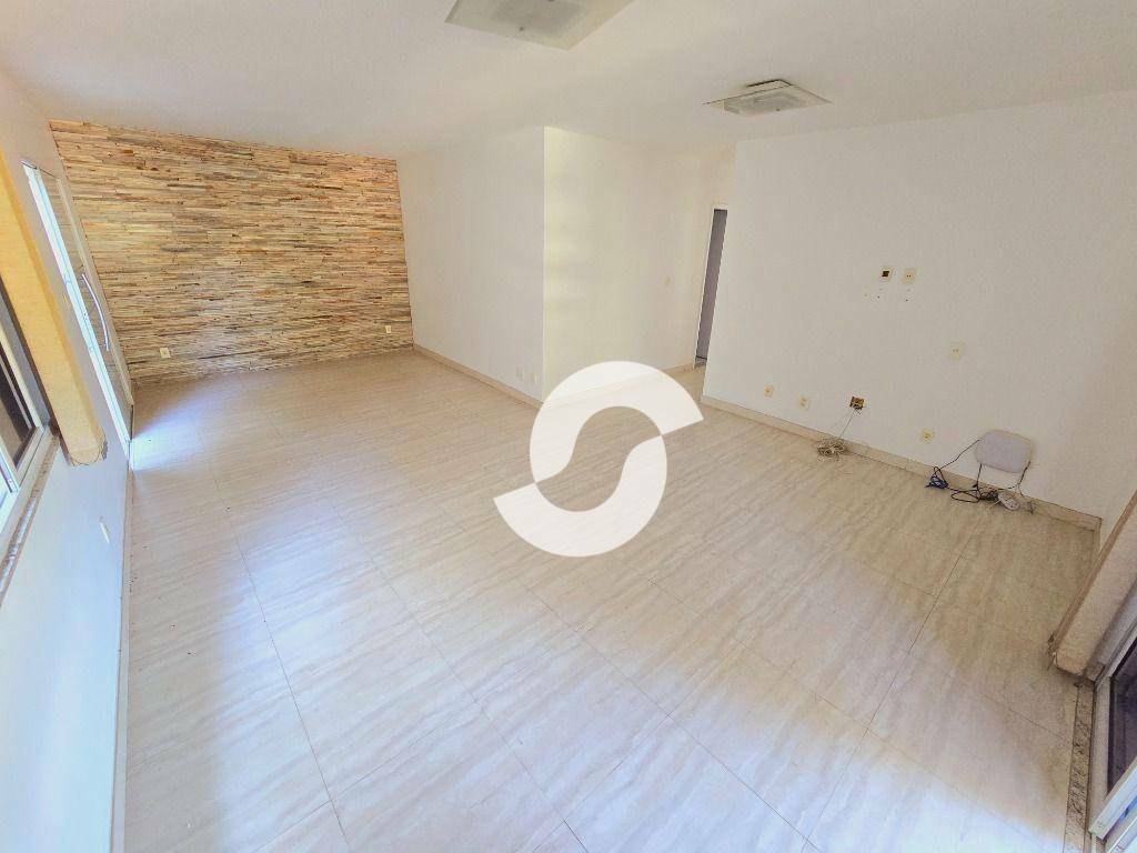Casa à venda com 3 quartos, 262m² - Pendotiba,Niterói