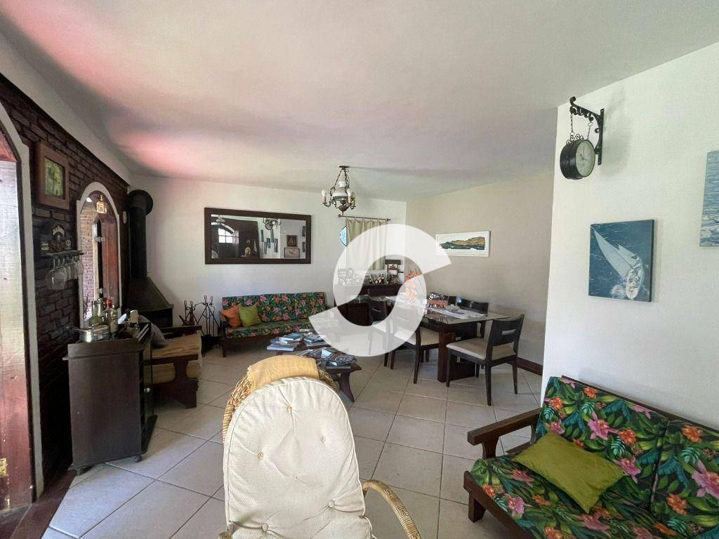 Casa à venda com 3 quartos, 165m² - Piratininga,Niterói