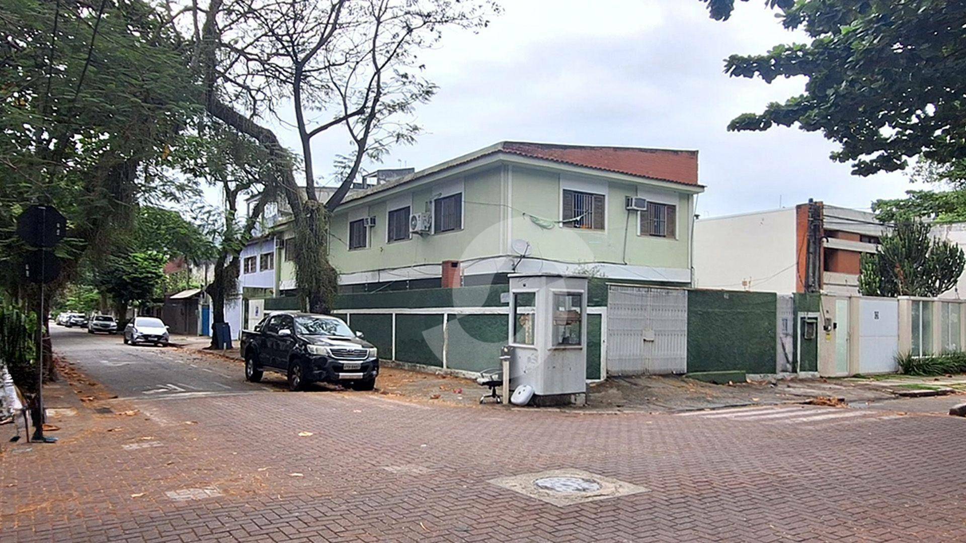 Casa à venda com 6 quartos, 464m² - São Francisco,Niterói