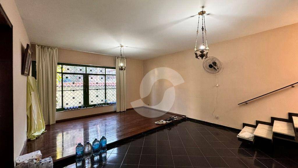 Casa à venda com 5 quartos, 412m² - Fátima,Niterói