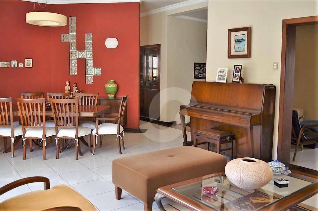 Casa à venda com 3 quartos, 180m² - São Francisco,Niterói
