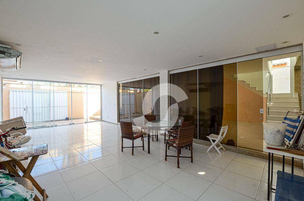  - Casa à venda, 360 m² por R$ 2.120.000,00 - Piratininga - Niterói/RJ