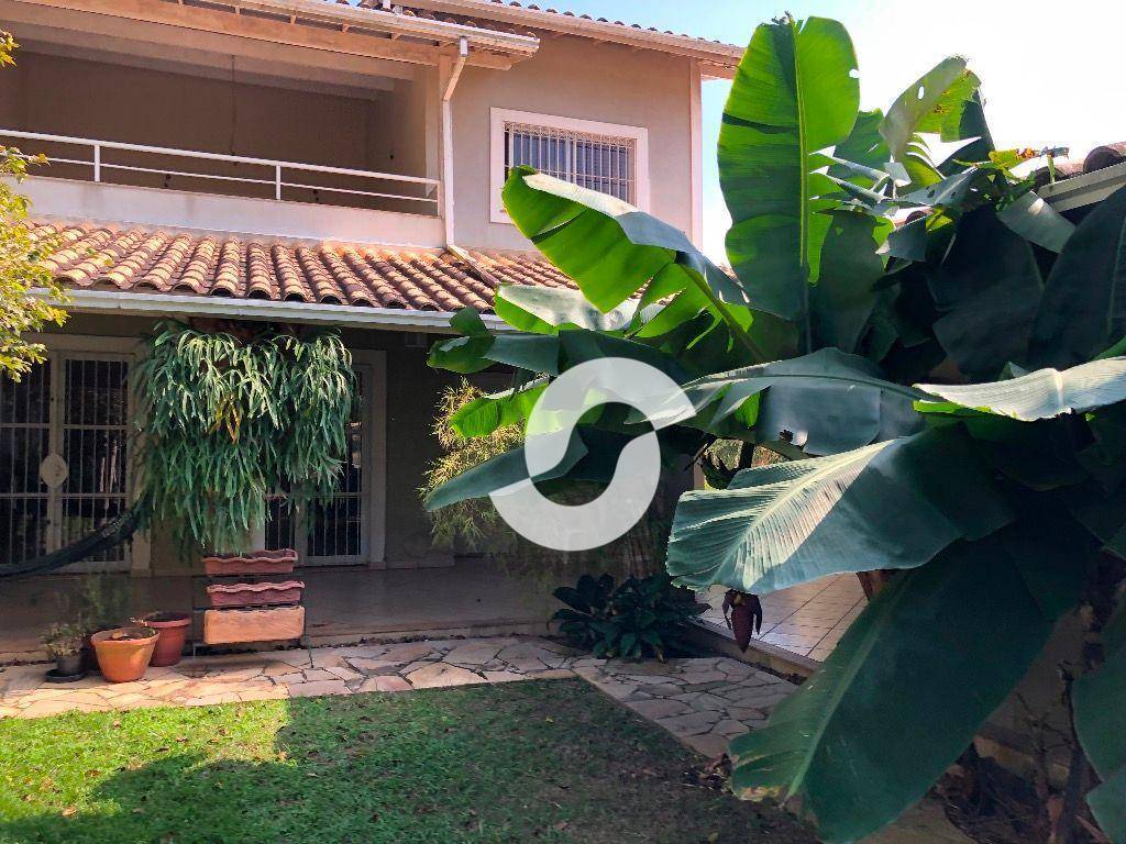 Casa à venda com 4 quartos, 384m² - Itaipu,Niterói