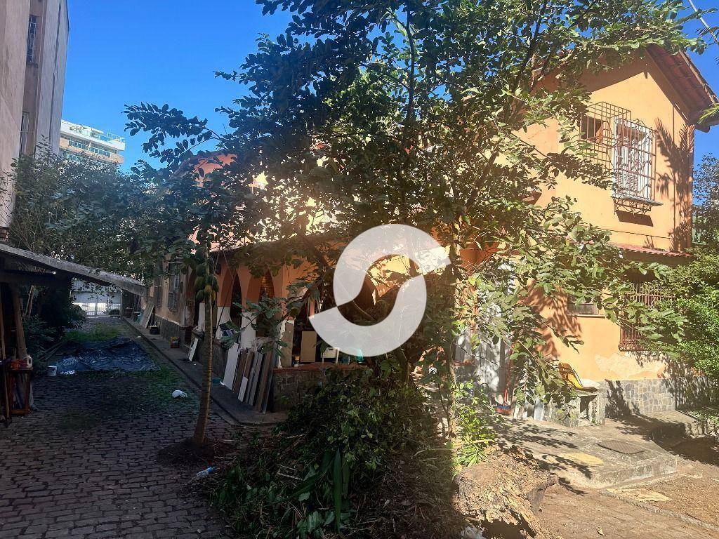 Casa à venda com 1 quarto, 96m² - Santa Rosa,Niterói
