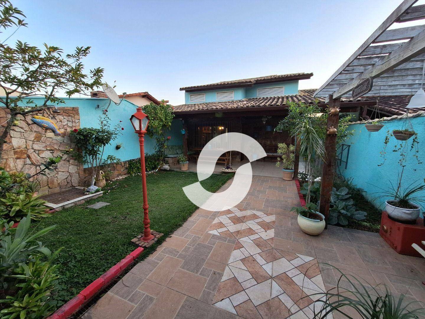 Casa à venda com 2 quartos, 87m² - Itaipu,Niterói
