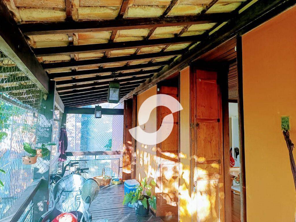 Casa à venda com 6 quartos, 380m² - São Francisco,Niterói