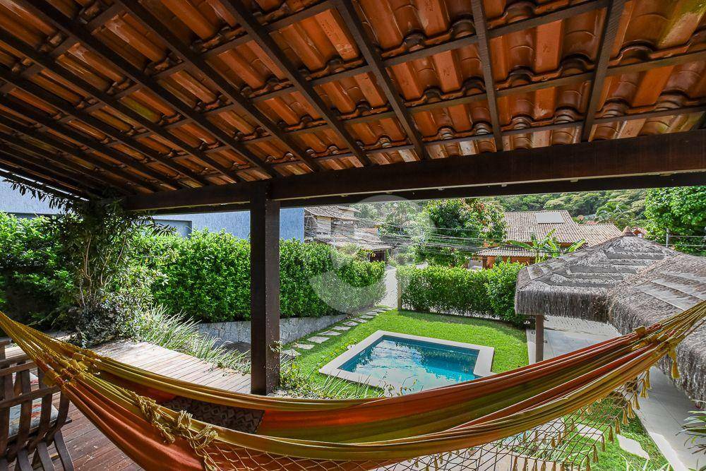 Casa à venda com 3 quartos, 300m² - Serra Grande,Niterói