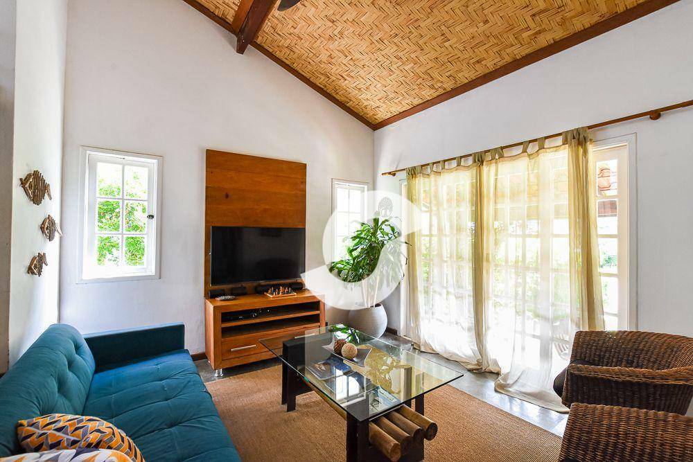 Casa à venda com 3 quartos, 300m² - Serra Grande,Niterói