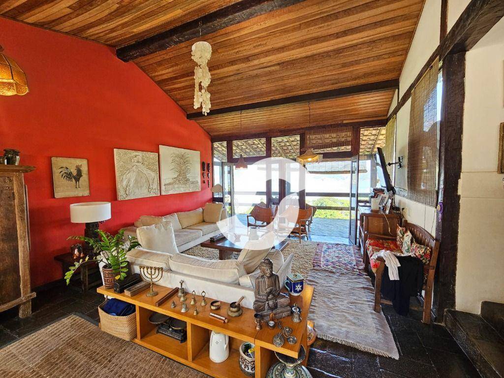 Casa à venda com 8 quartos, 268m² - São Francisco,Niterói