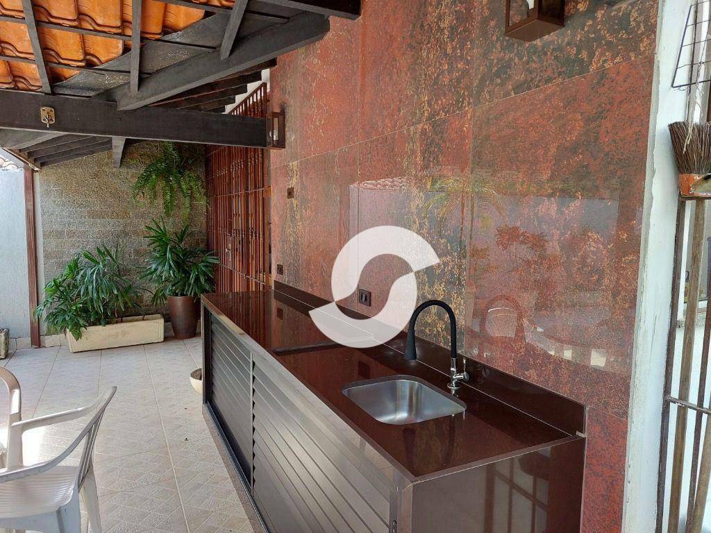 Casa à venda com 2 quartos, 80m² - Serra Grande,Niterói