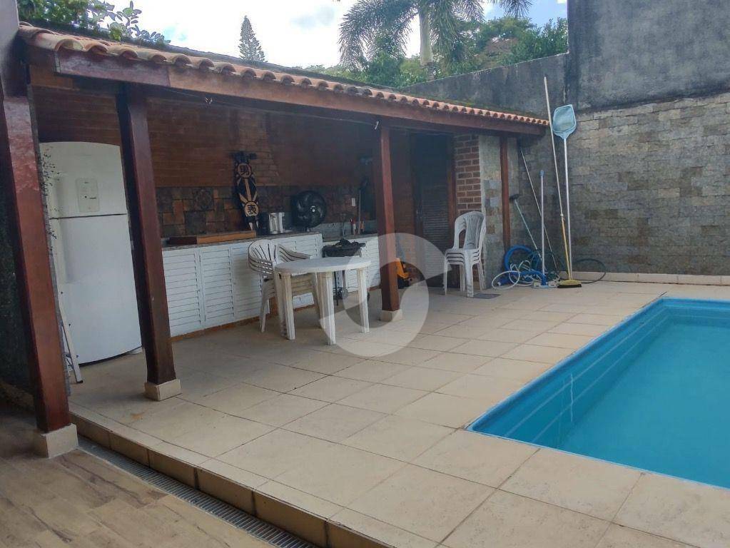 Casa à venda com 2 quartos, 80m² - Serra Grande,Niterói