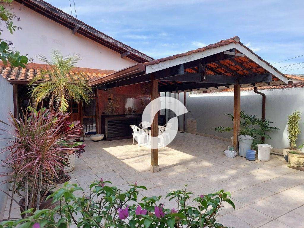 Casa à venda com 2 quartos, 80m² - Serra Grande,Niterói
