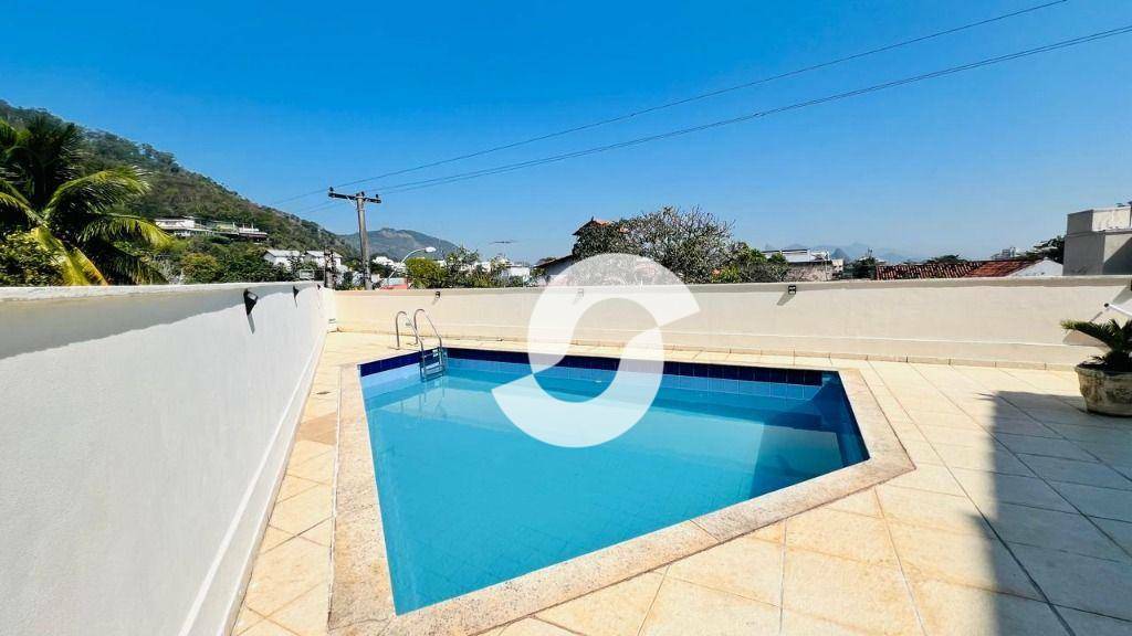 Casa à venda com 5 quartos, 456m² - São Francisco,Niterói