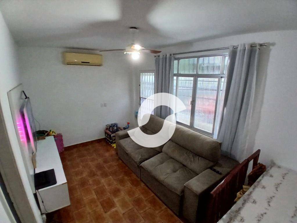 Casa à venda com 3 quartos, 200m² - Santa Rosa,Niterói