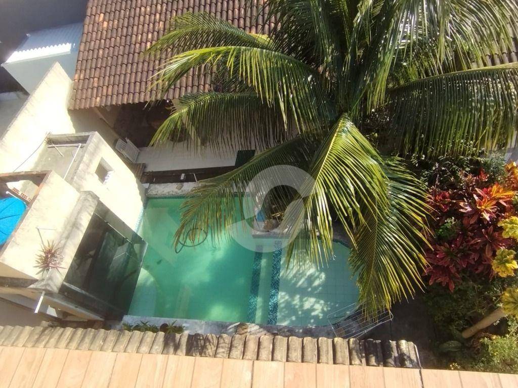 Casa à venda com 5 quartos, 422m² - Camboinhas,Niterói